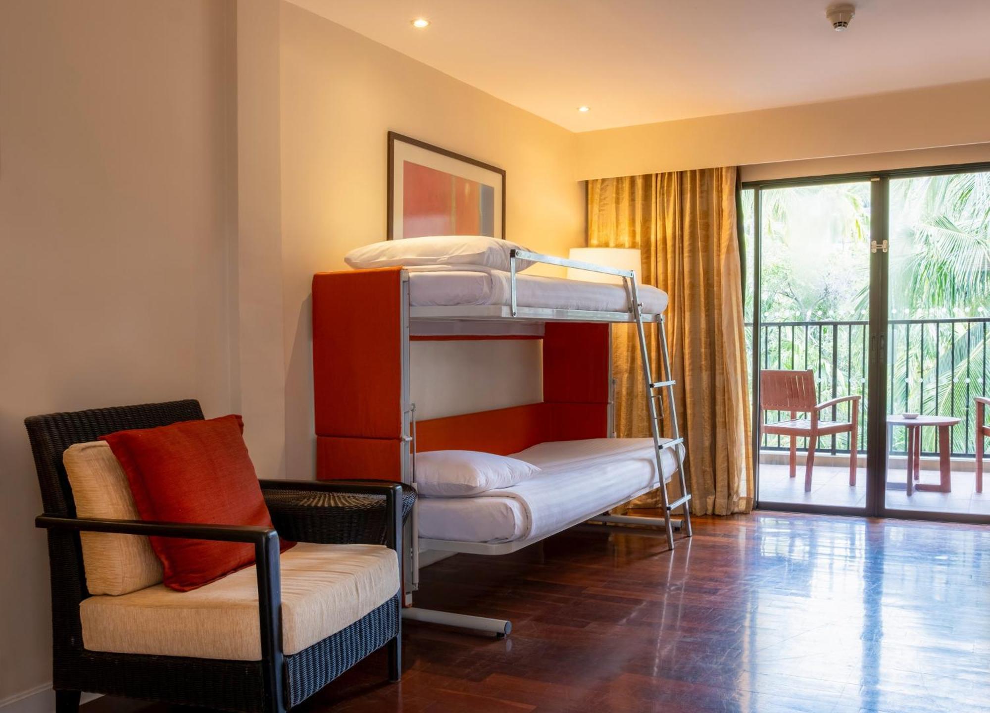 Phuket By Ihg Сурин-Бич