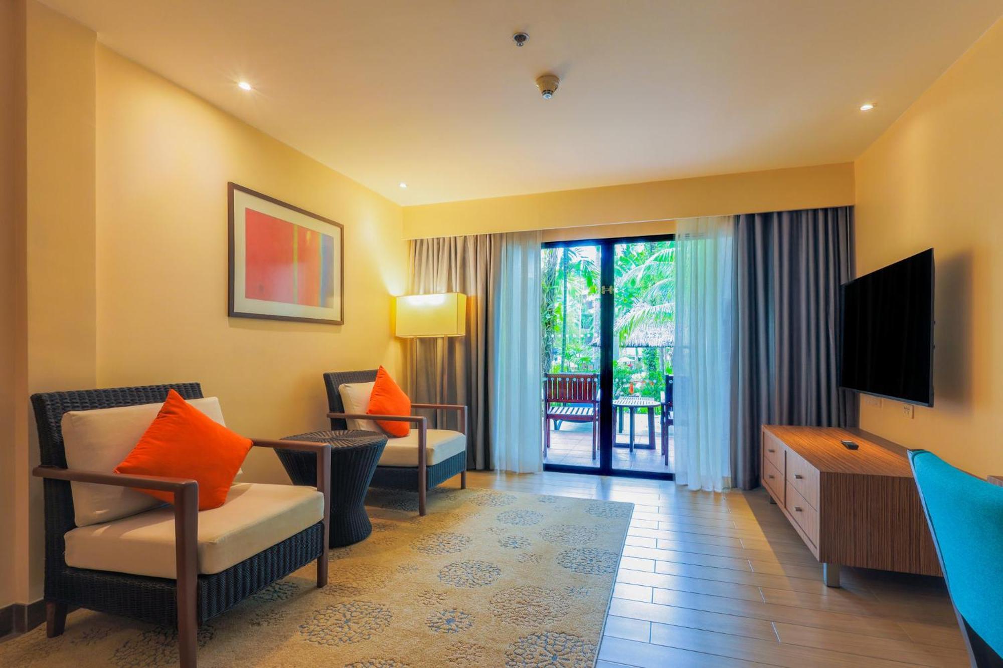 Phuket By Ihg होटल Surin Beach (Phuket)
